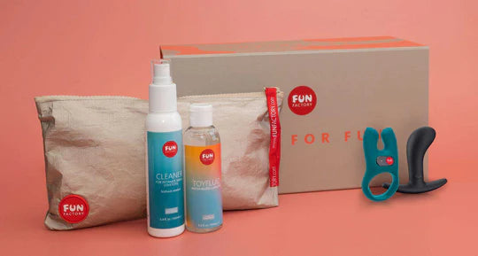 Couple Explore Kit