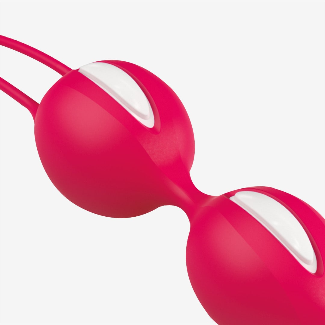 SMARTBALLS DUO india red kegel balls close up